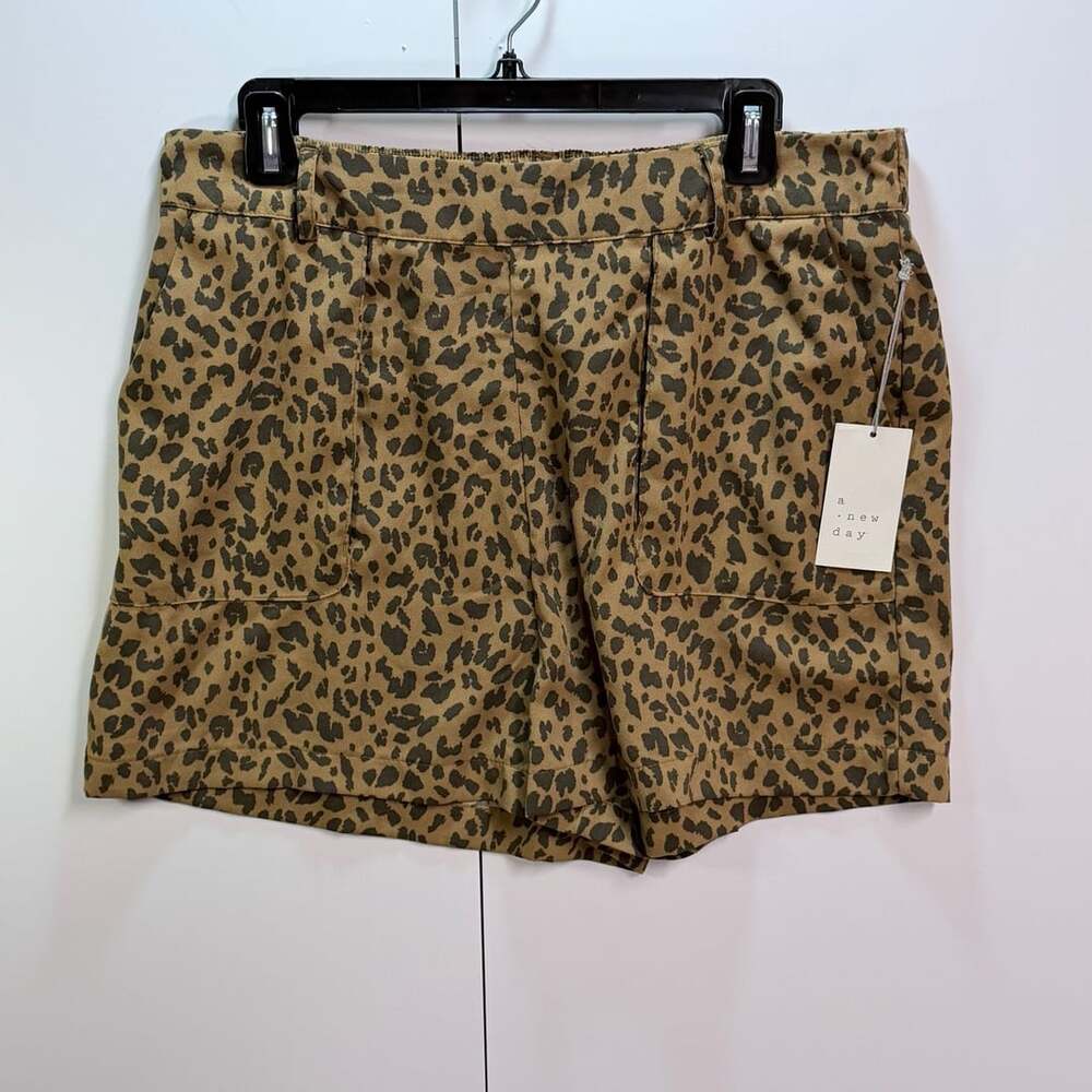 A New Day Women's Brown Leopard Print Pull-On Shorts Size L NWT